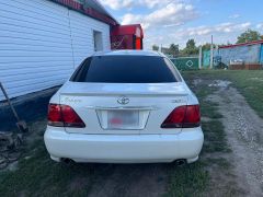 Photo of the vehicle Toyota Crown