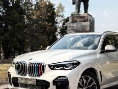 Photo of the vehicle BMW X5