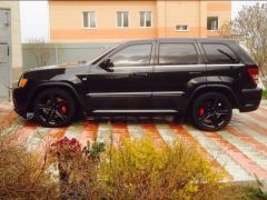 Сүрөт унаа Jeep Grand Cherokee SRT8