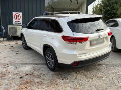 Photo of the vehicle Toyota Highlander