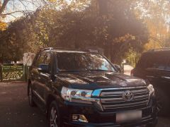 Photo of the vehicle Toyota Land Cruiser