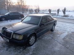 Сүрөт унаа Mercedes-Benz W124