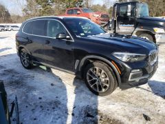 Photo of the vehicle BMW X5