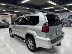 Photo of the vehicle Lexus GX