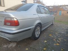 Photo of the vehicle BMW 5 Series