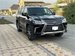 Photo of the vehicle Lexus LX