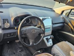 Сүрөт унаа Toyota Corolla Verso