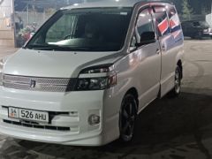 Сүрөт унаа Toyota Voxy