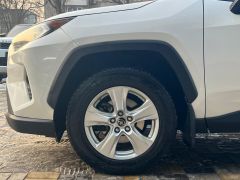 Сүрөт унаа Toyota RAV4