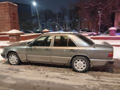 Photo of the vehicle Mercedes-Benz W124