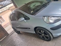 Фото авто Honda Jazz