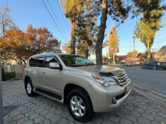 Photo of the vehicle Lexus GX