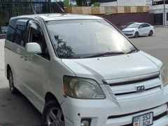 Photo of the vehicle Toyota Noah
