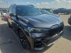 Photo of the vehicle BMW X7