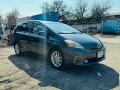 Фото авто Toyota Prius v (+)