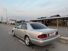 Photo of the vehicle Mercedes-Benz E-Класс