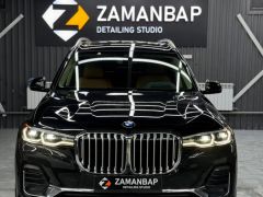 Photo of the vehicle BMW X7