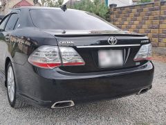 Photo of the vehicle Toyota Crown