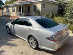 Photo of the vehicle Toyota Crown