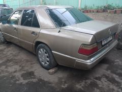 Сүрөт унаа Mercedes-Benz W124