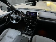 Photo of the vehicle Lexus GX