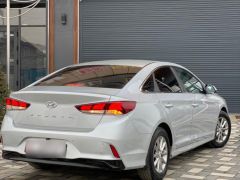 Photo of the vehicle Hyundai Sonata