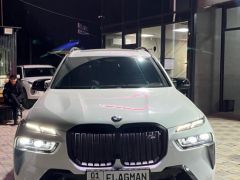 Photo of the vehicle BMW X7