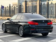 Photo of the vehicle BMW 5 Series