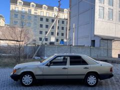 Сүрөт унаа Mercedes-Benz W124