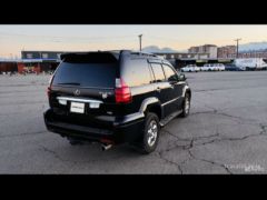 Photo of the vehicle Lexus GX