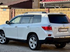 Сүрөт унаа Toyota Highlander