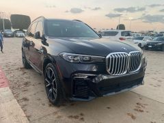 Photo of the vehicle BMW X7