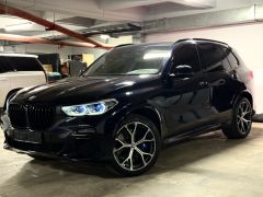 Photo of the vehicle BMW X5