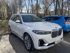 Photo of the vehicle BMW X7