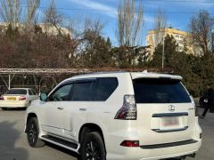 Photo of the vehicle Lexus GX