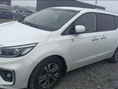 Photo of the vehicle Kia Carnival