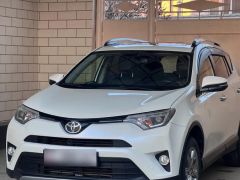 Сүрөт унаа Toyota RAV4