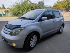 Photo of the vehicle Toyota Ist