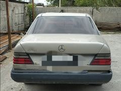 Сүрөт унаа Mercedes-Benz W124