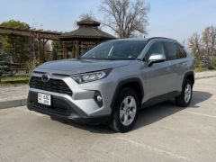 Сүрөт унаа Toyota RAV4