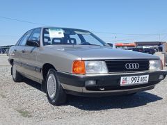 Photo of the vehicle Audi 100