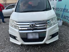 Фото авто Honda Stepwgn