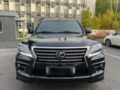 Photo of the vehicle Lexus LX