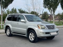 Photo of the vehicle Lexus GX