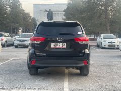 Сүрөт Toyota Highlander  2019