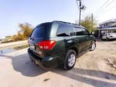 Сүрөт унаа Toyota Sequoia