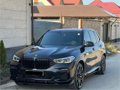 Photo of the vehicle BMW X5