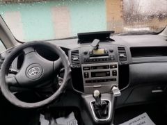 Сүрөт унаа Toyota Corolla Verso