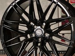 Photo Кованные диски R22 Vossen