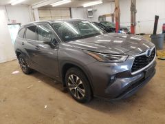 Photo of the vehicle Toyota Highlander